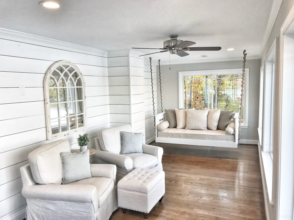 Lake house sun room